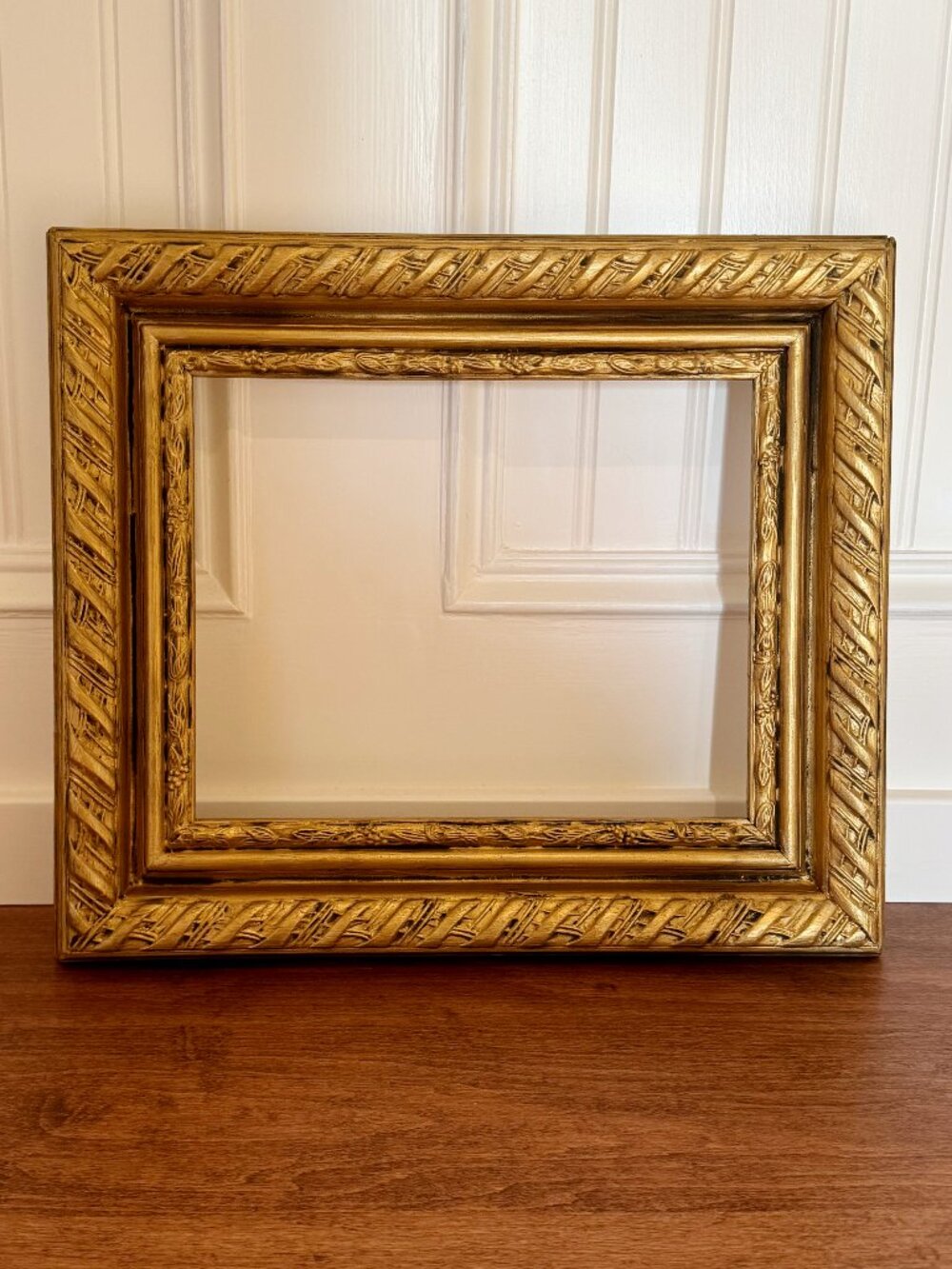 Ornate Gold Wood Picture Frame – Fits 8x10